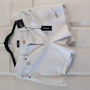NWT Express Size 6 Boyfriend Midi Mid Rise Jean Shorts- White